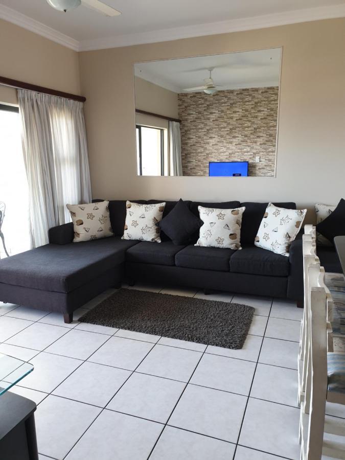 Topanga Holiday Home Uvongo Beach Exterior foto